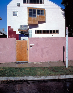 Exterior of Fisher's Caplin House